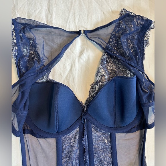 Victorias Secret 34C Corset - Picture 5 of 6